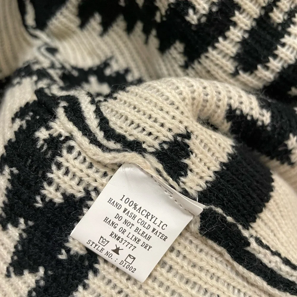 Black and Cream bohemian  Cardigan 🖤Final Price🖤 - Picture 5 of 8